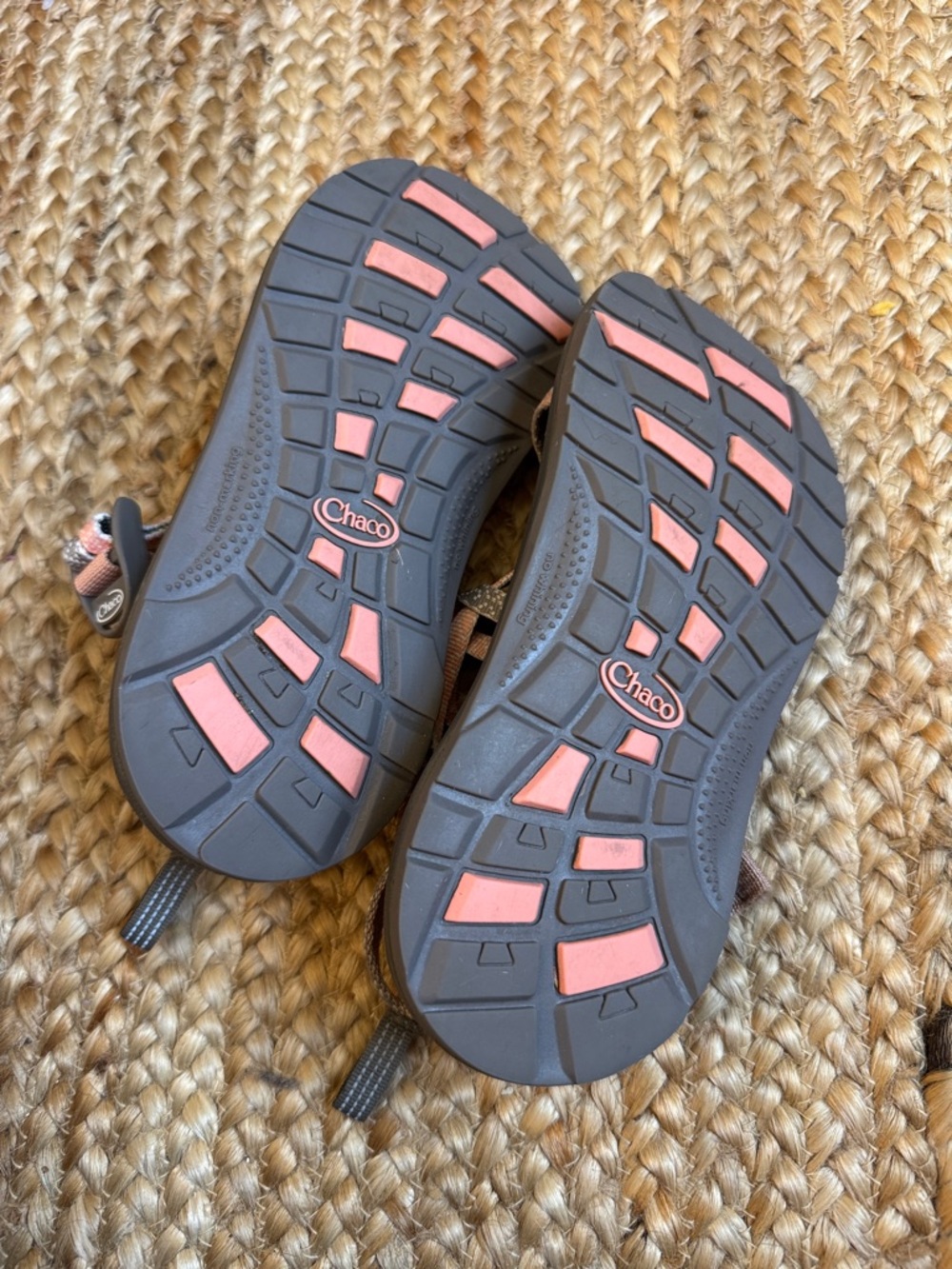 Chacos 4 kids Gray Sport Sandals with Pink Straps - Picture 5 of 7